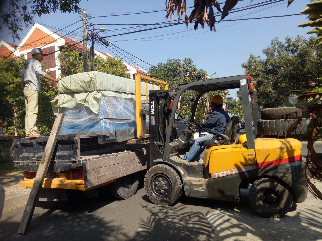 Jasa angkut sisa urugan di Lembang Bandung